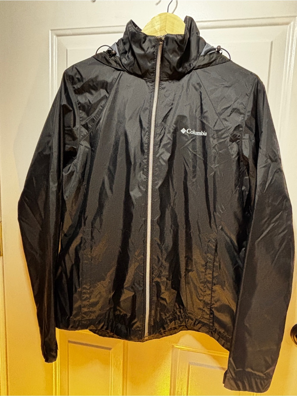 Columbia en's Black Hooded Waterproof Rain Jacket